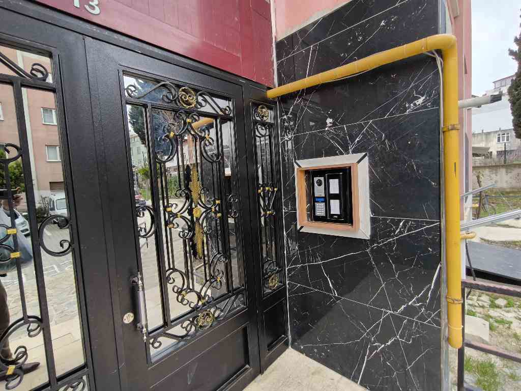 RE/MAX MUSTAFA DAN DURUŞEHİR TOKİ KONUTLARINDA KİRALIK DAİRE