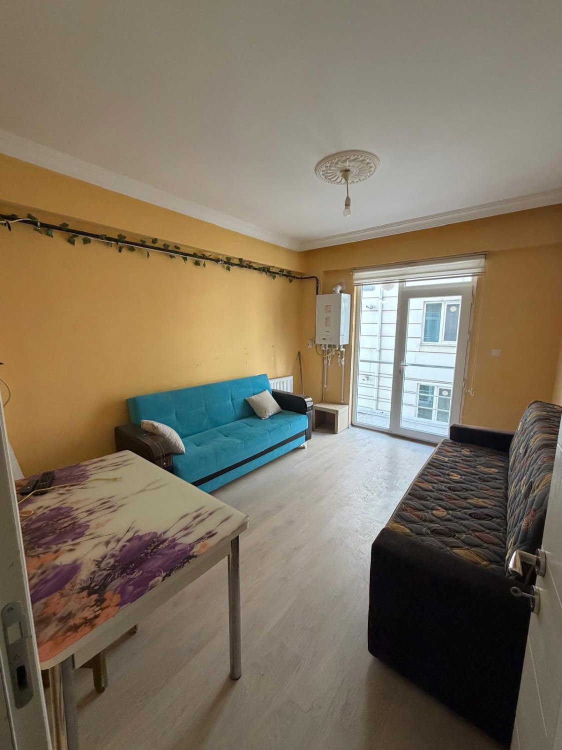 *ERENLER MAHALLESİNDE  2+0 BALKONLU KİRALIK DAİRE*