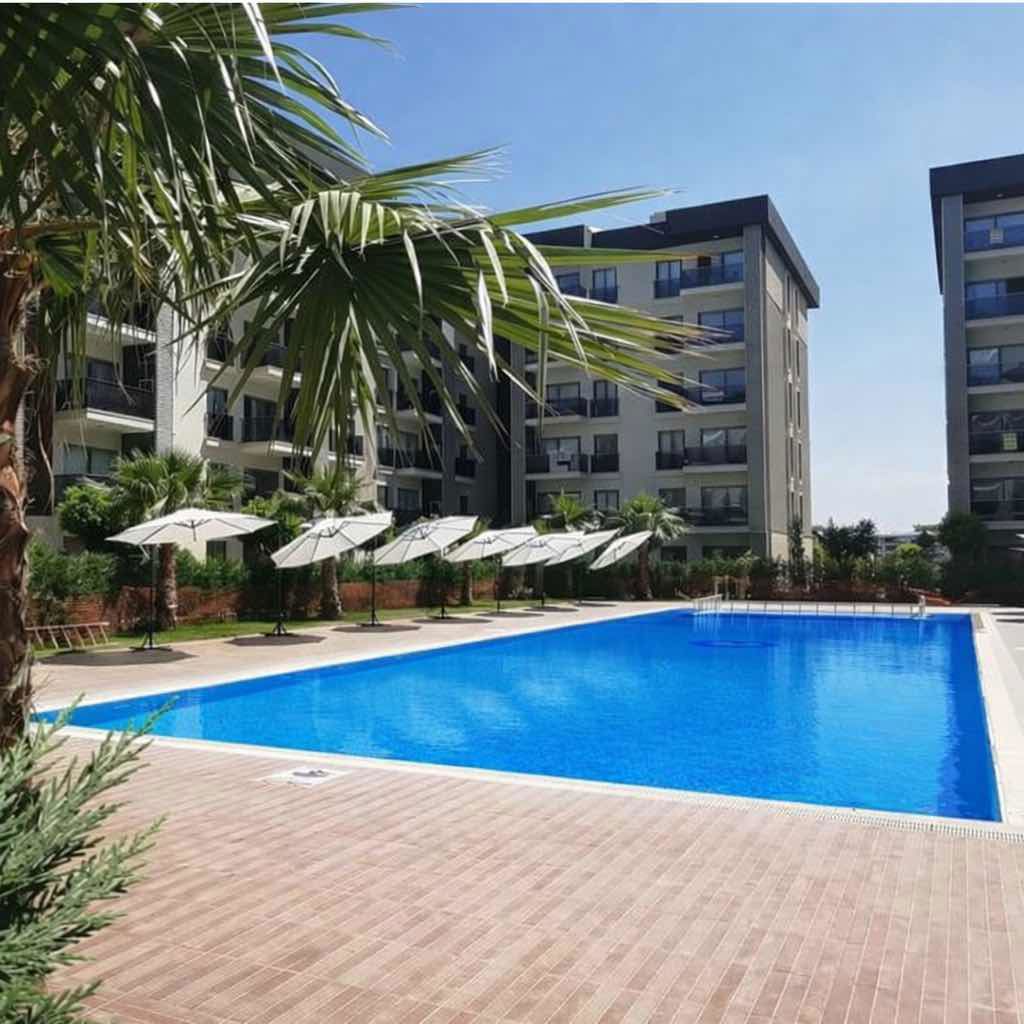 TORBALI YEDİEYLÜL MAH HAVUZLU SİTEDE KİRALIK EŞYALI 1+1 ARA KAT DAİRE