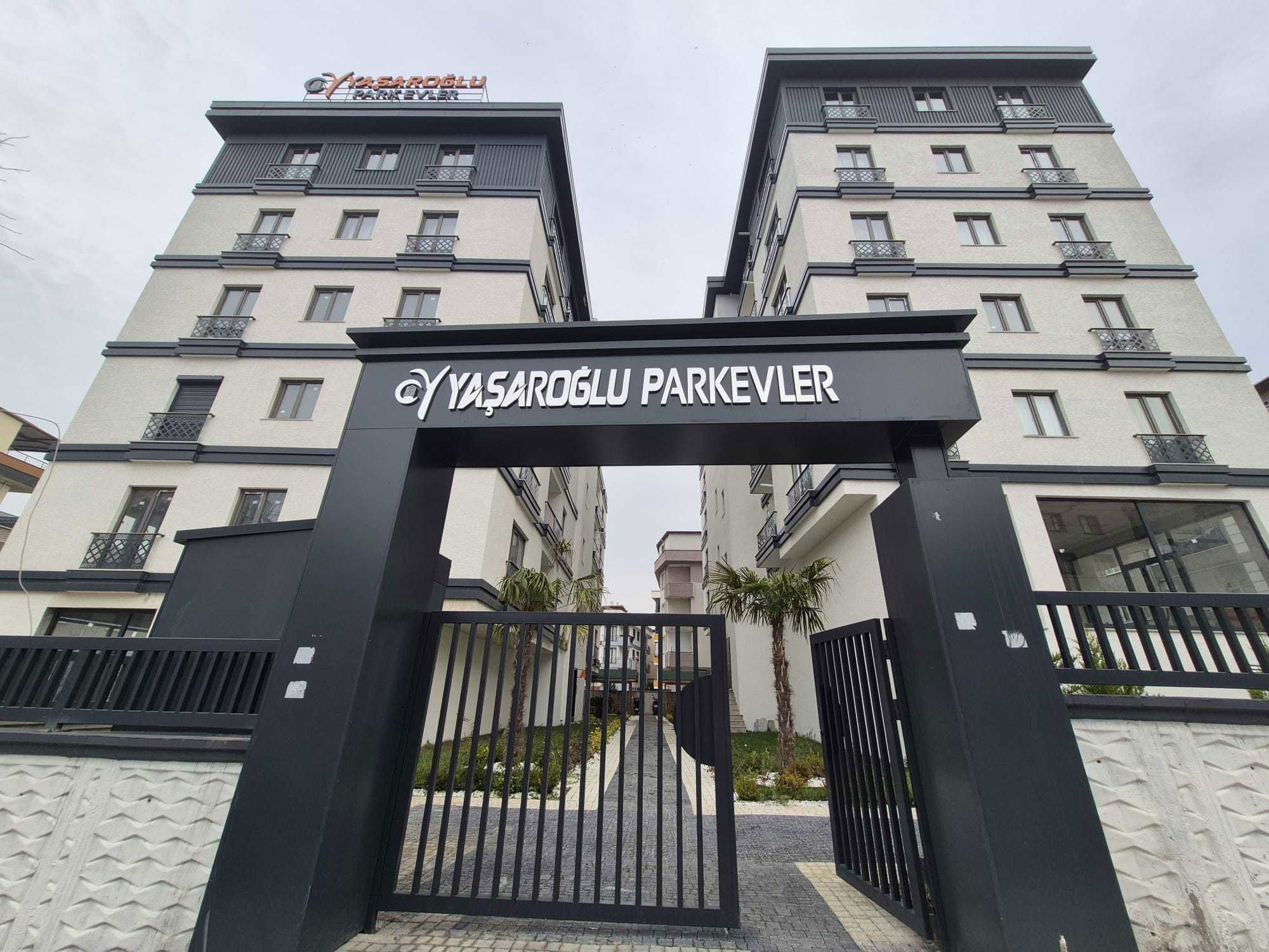 SANCAKTEPE' DE BUTİK SİTEDE ARA KAT SATILIK 2+1 DAİRE