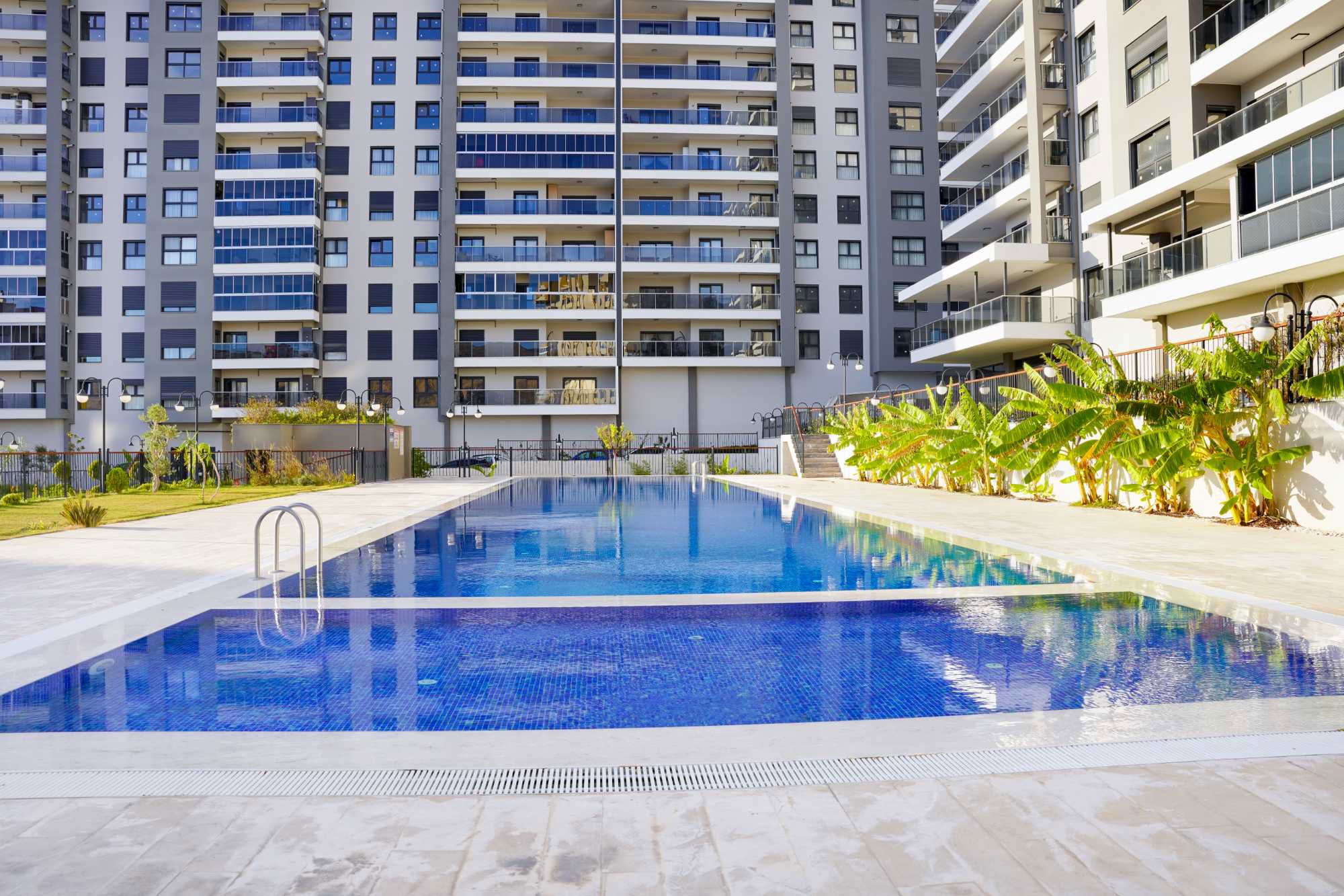 İZMIR ULUKENT 'TE MYLIFE HOME SITESI'NDE SATILIK 4+1 DAIRE