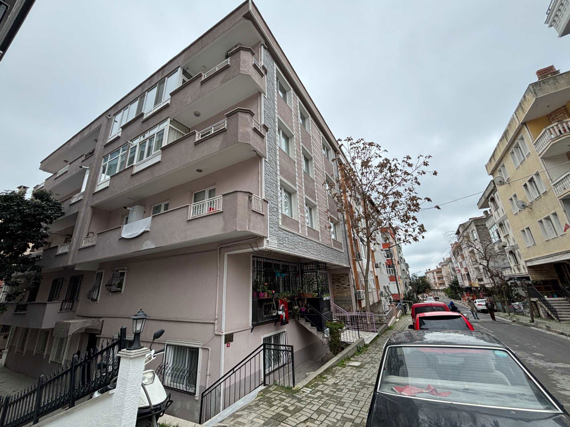REMAX MAHAL'DEN AVCILAR DENİZKÖŞKLER'DE SATILIK 3+1 DAİRE