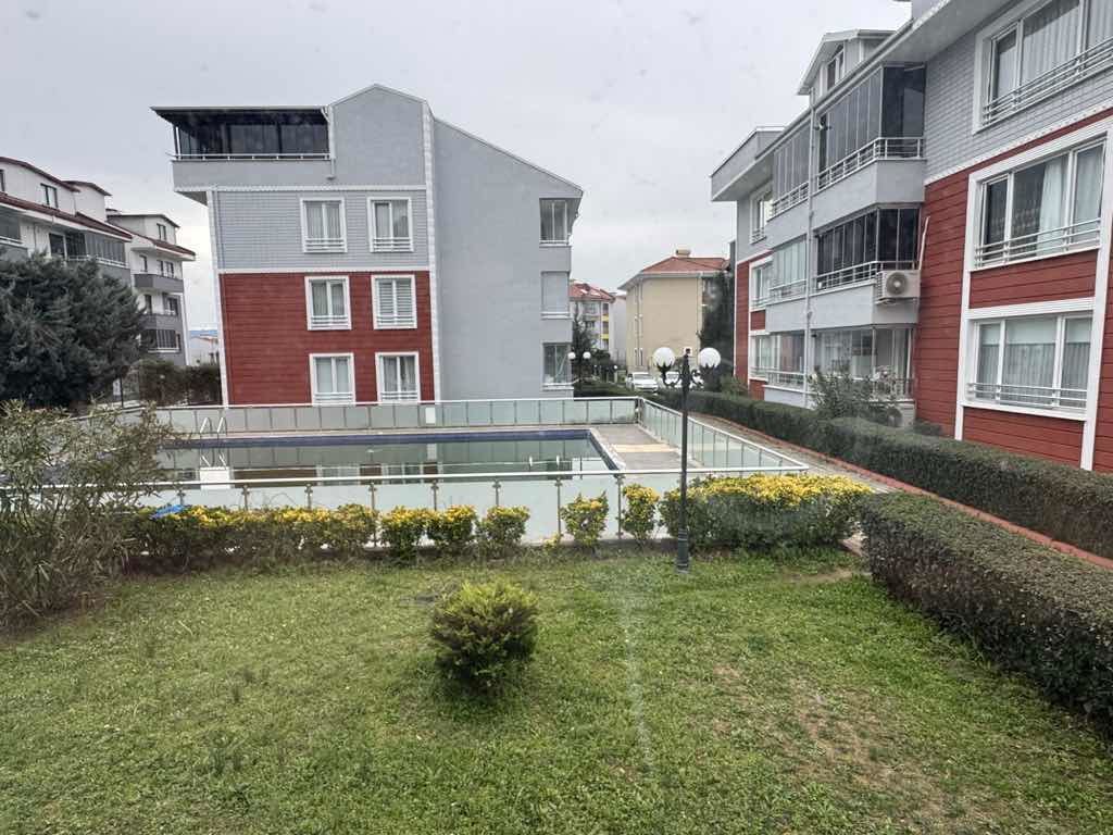 İZMİT ORHAN MAH. BAĞÇEŞME 1+1 EŞYALI SATILIK DAİRE