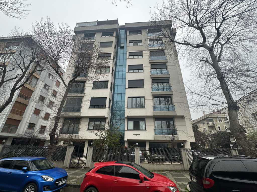 KALAMIŞ PARKI’NA YAKIN BUTIK BINADA SATILIK DAIRE