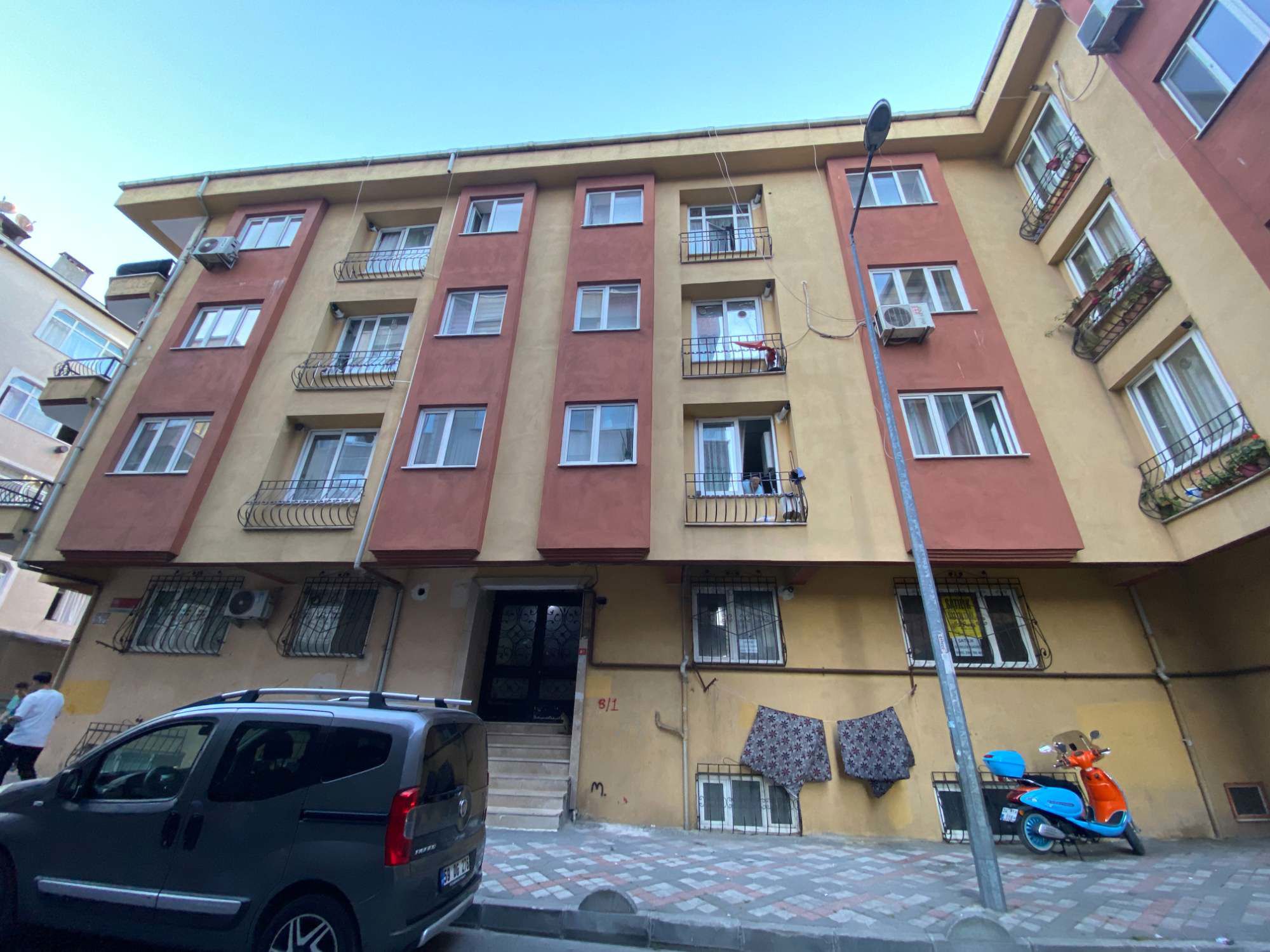 ÇINAR MH BAĞCILAR MEYDANA YAKIN 3.KAT 2+1 SATILIK DAIRE