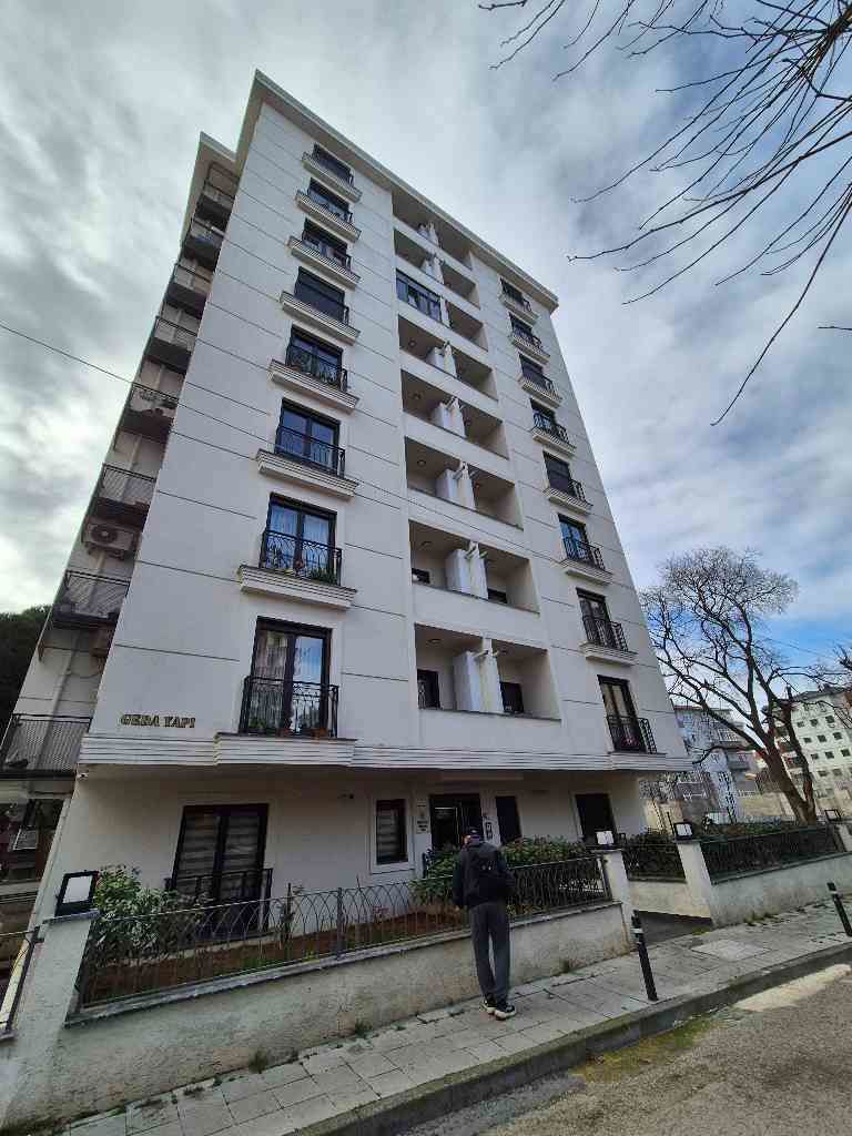 MARMARA ÜNİVERSİTESİ / GÖZTEPE ŞEHİR HASTANESİ/MARMARAY VE BAĞDAT CADDESİNE YÜRÜME MESAFESİNDE 1+1