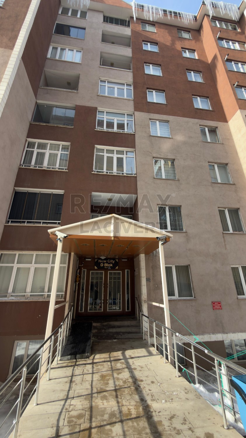 RE/MAX LACIVERT'TEN YENIŞEHIR NEW CITY'DE SATILIK BODRUM