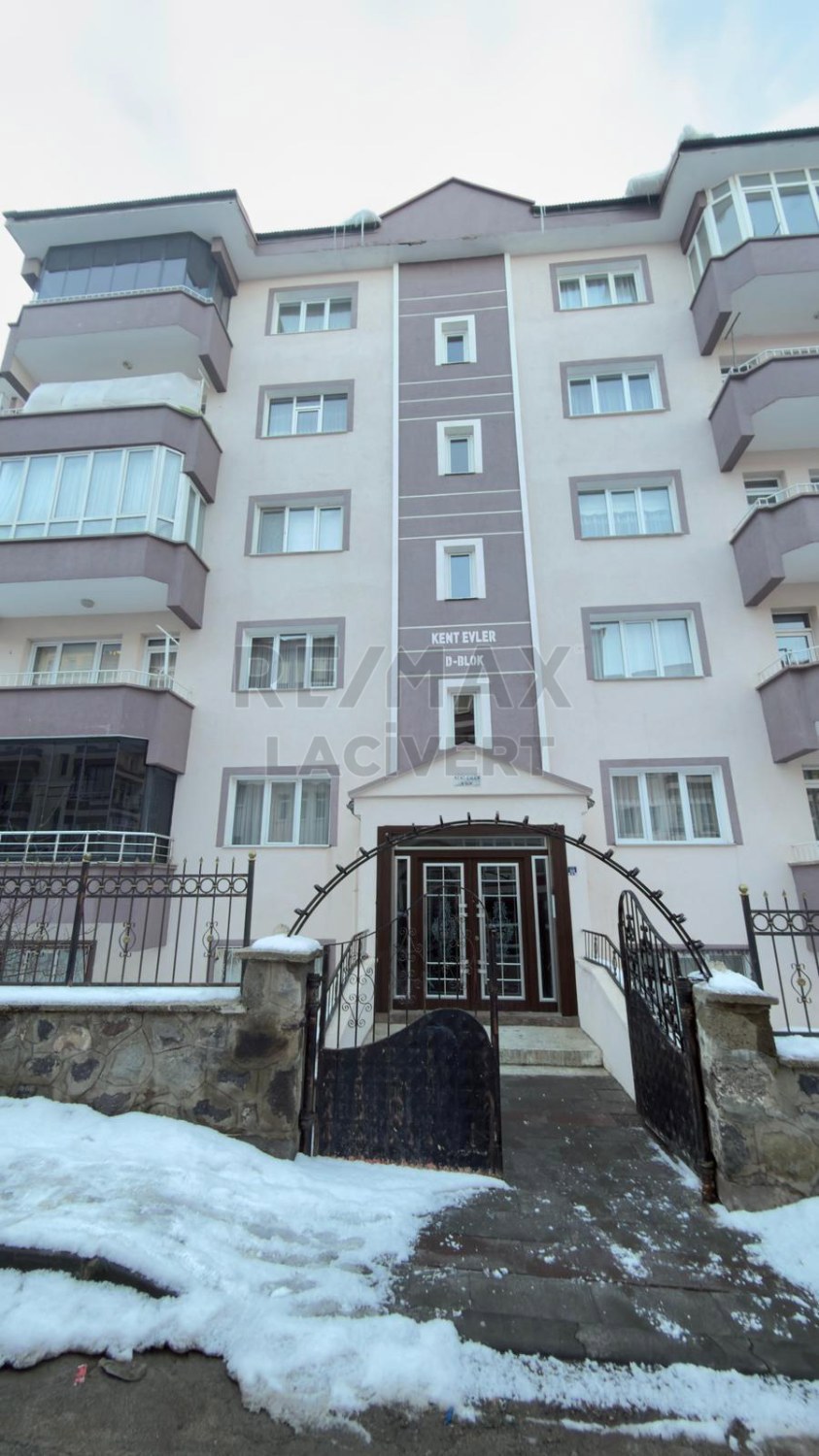 RE/MAX LACİVERT'TEN YILDIZKENT'TE İÇİ FULL YAPILI 3+1 SATILIK DAİRE