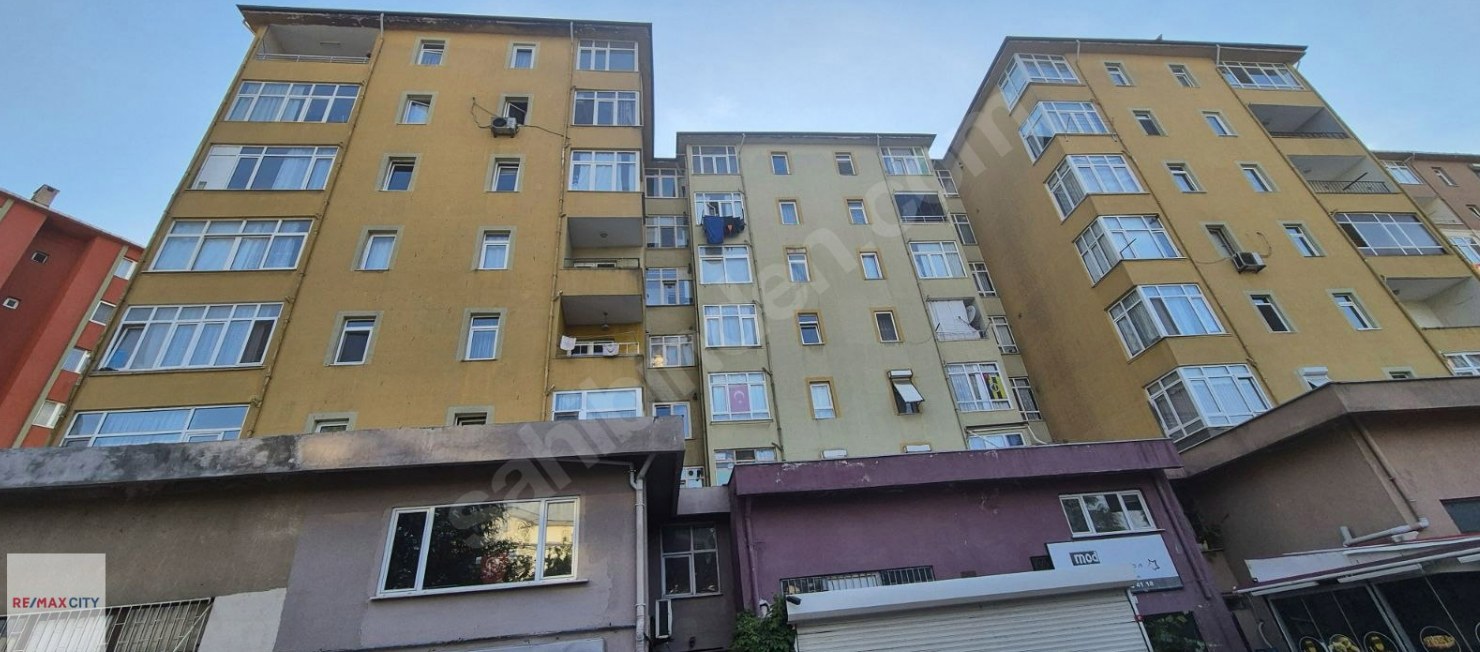 ÜMRANİYE ATAKENT TE MERKEZİ KONUMDA SATILIK 3+1 DAİRE