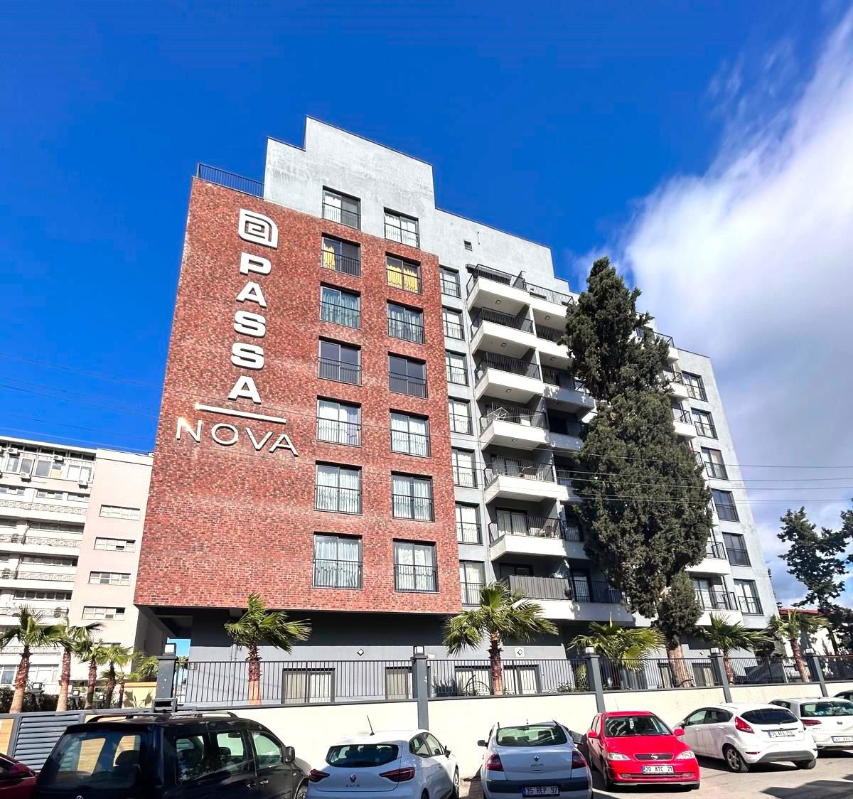 BORNOVA KAZIMDİRİK’TE PASSA NOVA SITESI’NDE BEYAZ EŞYALI 1+1 SATILIK DAIRE