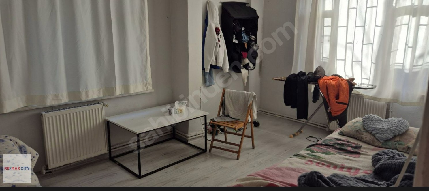 ÜSKÜDAR BURHANİYE DE YATIRIMLIK 2+1 DAİRE