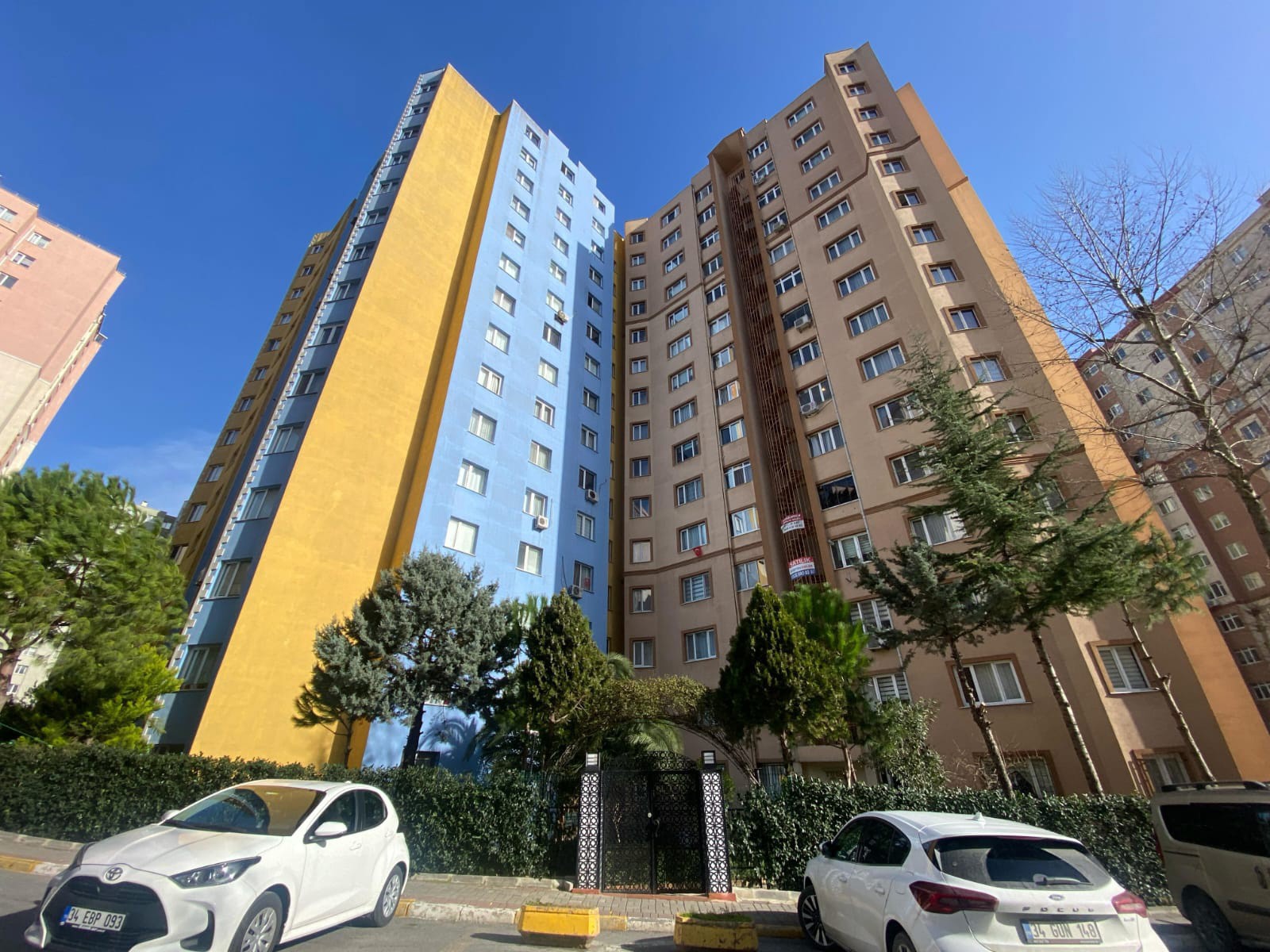 REMAX KAYA BEYLIKDÜZÜ BARIŞ MAHALLESI SATILIK 3+1 DAIRE