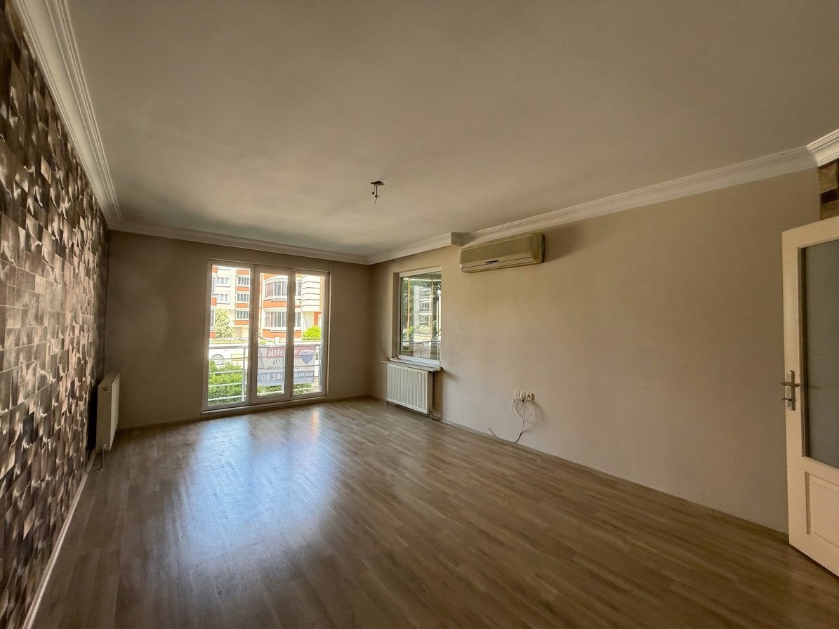 RE/MAX İNCİ'DEN PAŞAALANI MAH. MERKEZİ LOKASYON SATILIK 3+1 DAİRE