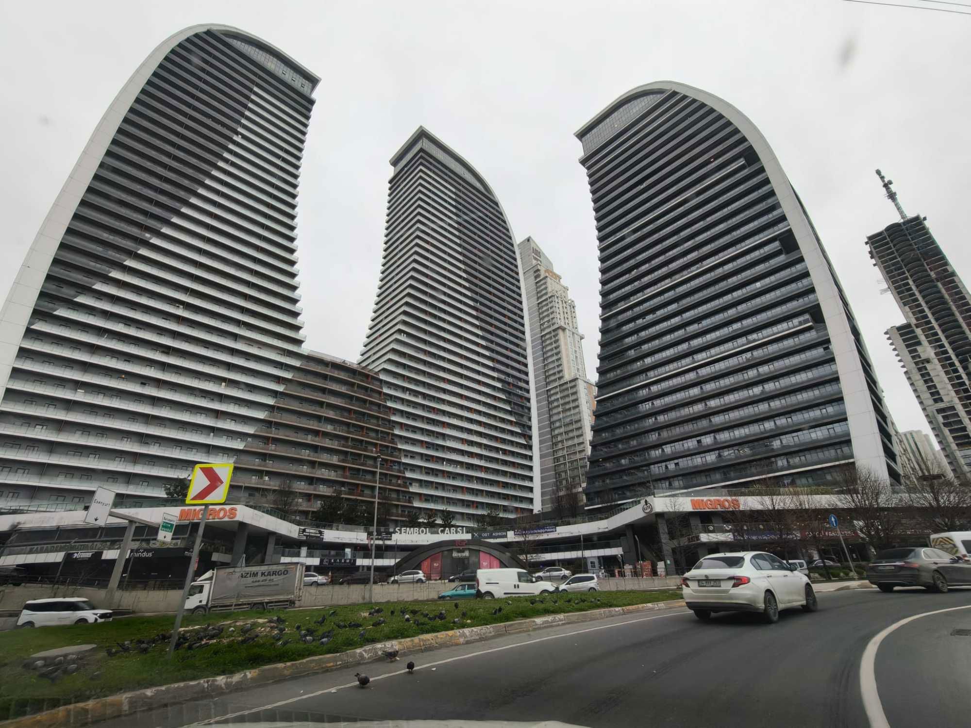 SEMBOL İSTANBUL EVLERİ B BLOK,DA 1+1 KİRALIK DAİRE