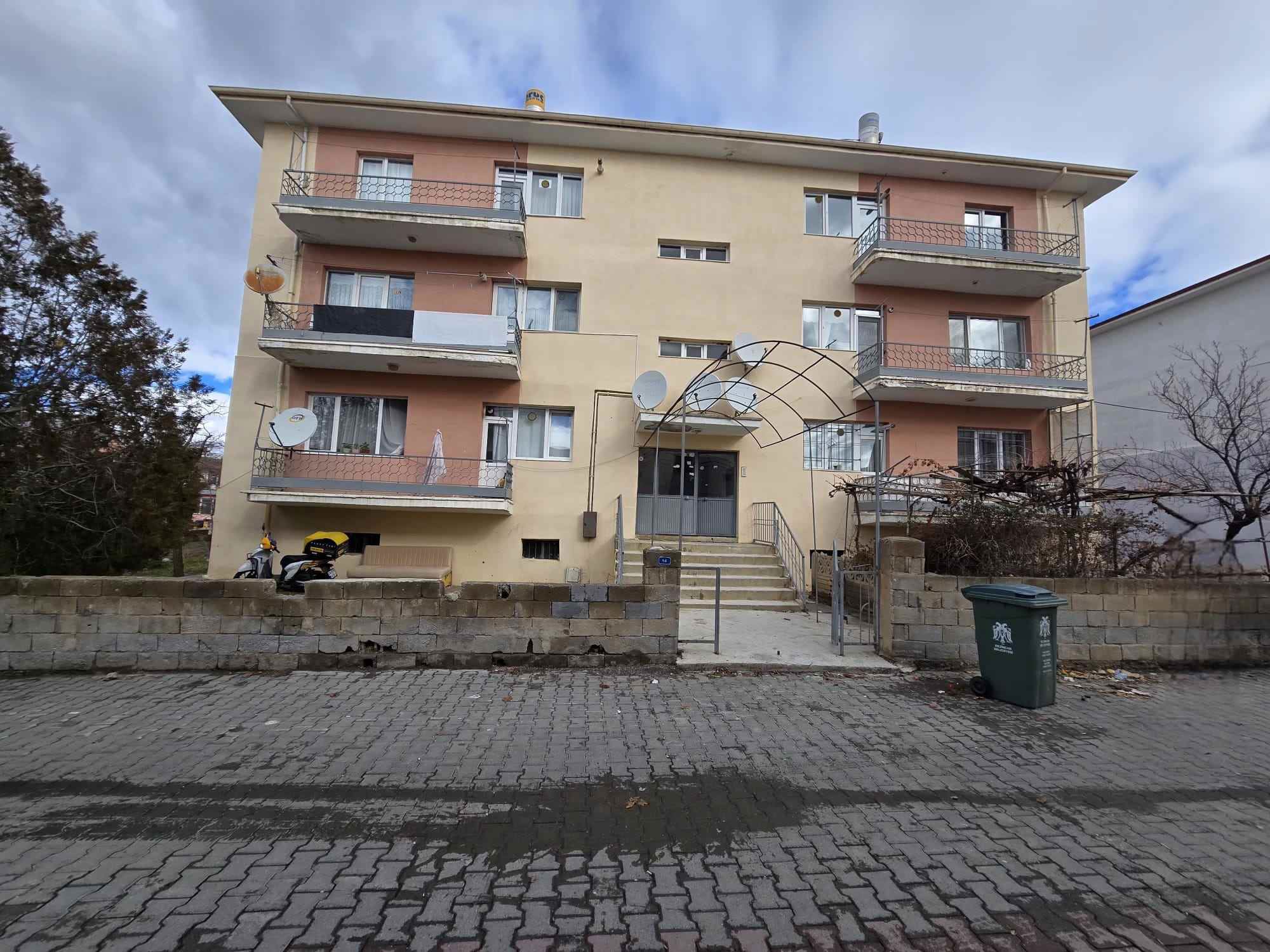 REMAXDEM'DEN YUNUS EMRE MAH. KİRALIK 3+1 DAİRE