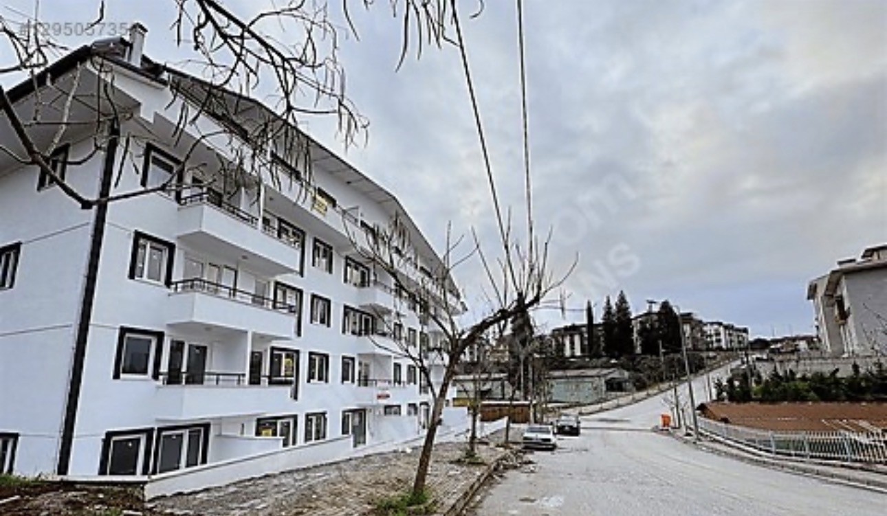 RE/MAX FREKANS'TAN SIFIR 2+1 DAİRE