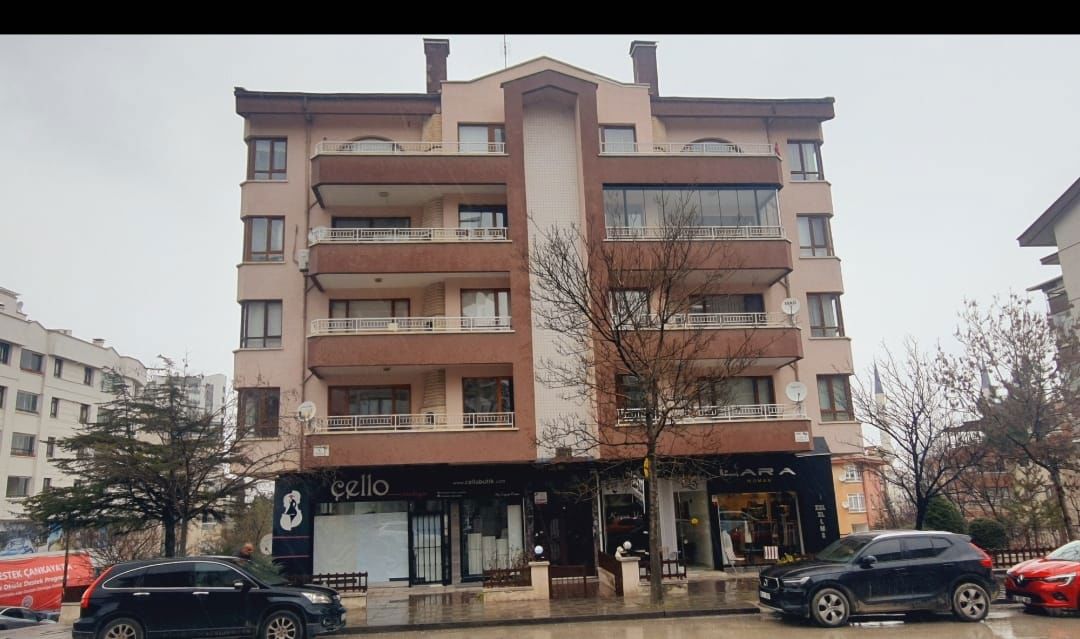 SANCAK KONRAD ADENAUER CAD. CEPHELİ, ASANSÖRLÜ GENİŞ VE FERAH 4+1 KİRALIK DAİRE