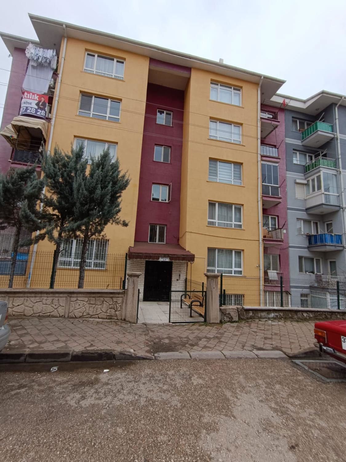 GÖKÇEK MAHALLESİ  3+1 SATILIK DAİRE