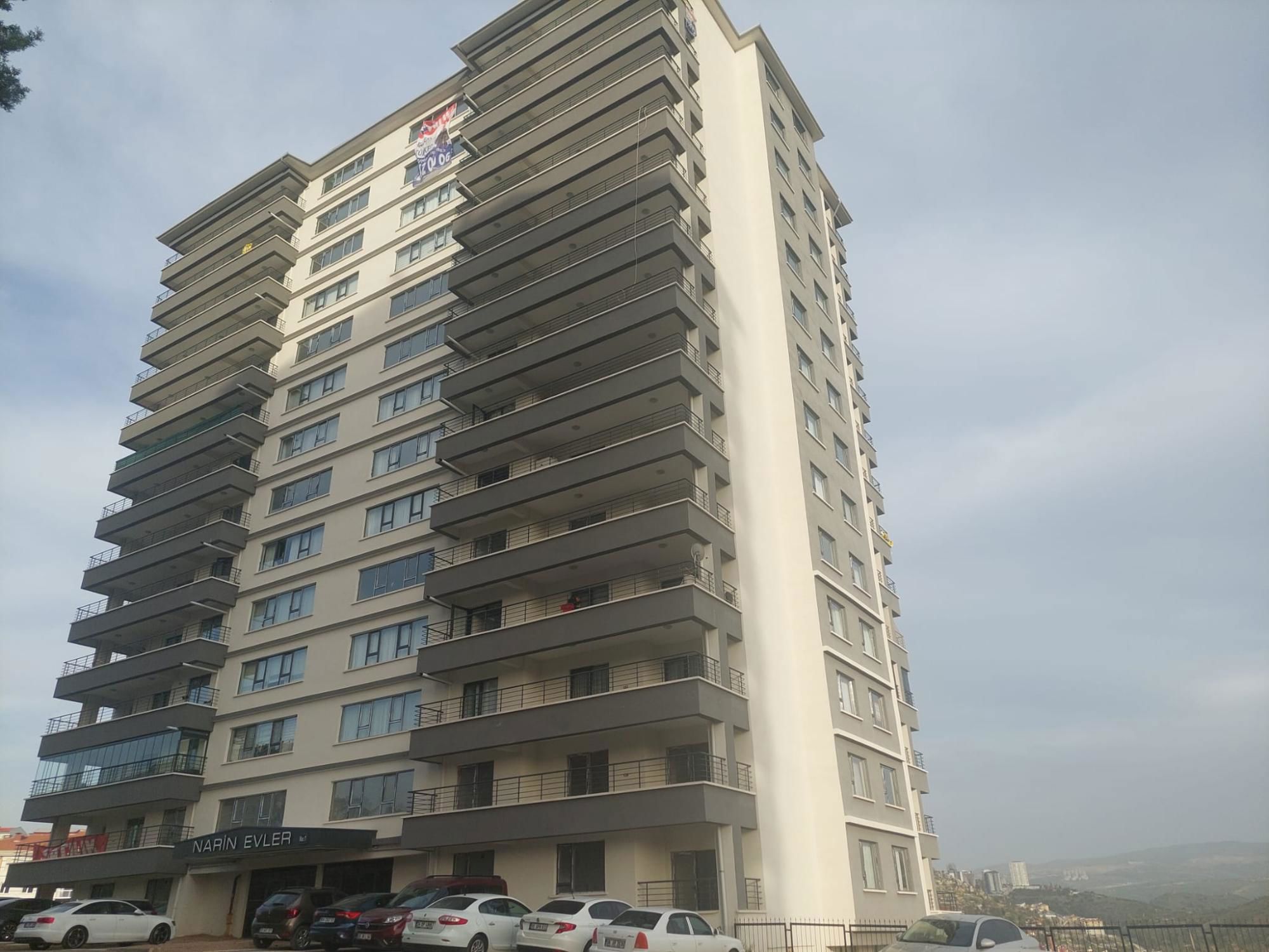 ŞEHİT CENGİZ TOPEL MH DE YENİ BİNA DA SATILIK DUBLEKS 7 ODA 2 SALON DAİRE