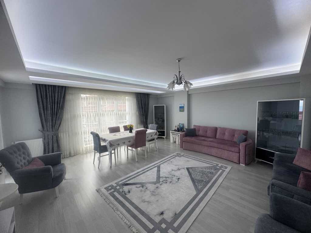 BÖLGENİN EN GENİŞ EN UYGUN 3+1 DAİRESİ