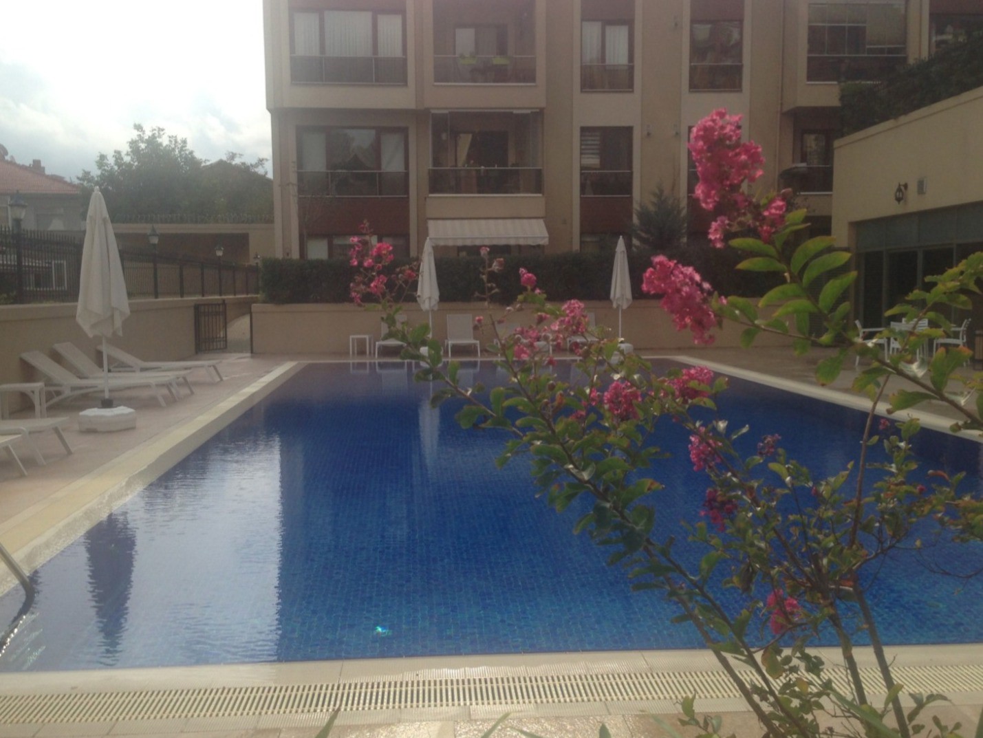 ÜSKÜDAR KANDİLLİ AKTAŞ BOĞAZİÇİ EVLERİ 'NDE KİRALIK 2+1 DAİRE