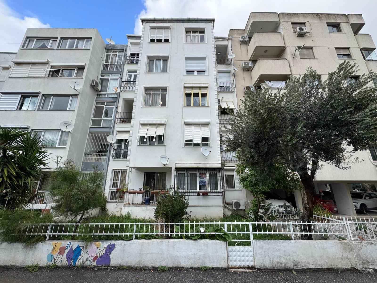 58  KARŞIYAKA BOSTANLIDA 3+1 SATILIK BAHÇE KATI DAIRE