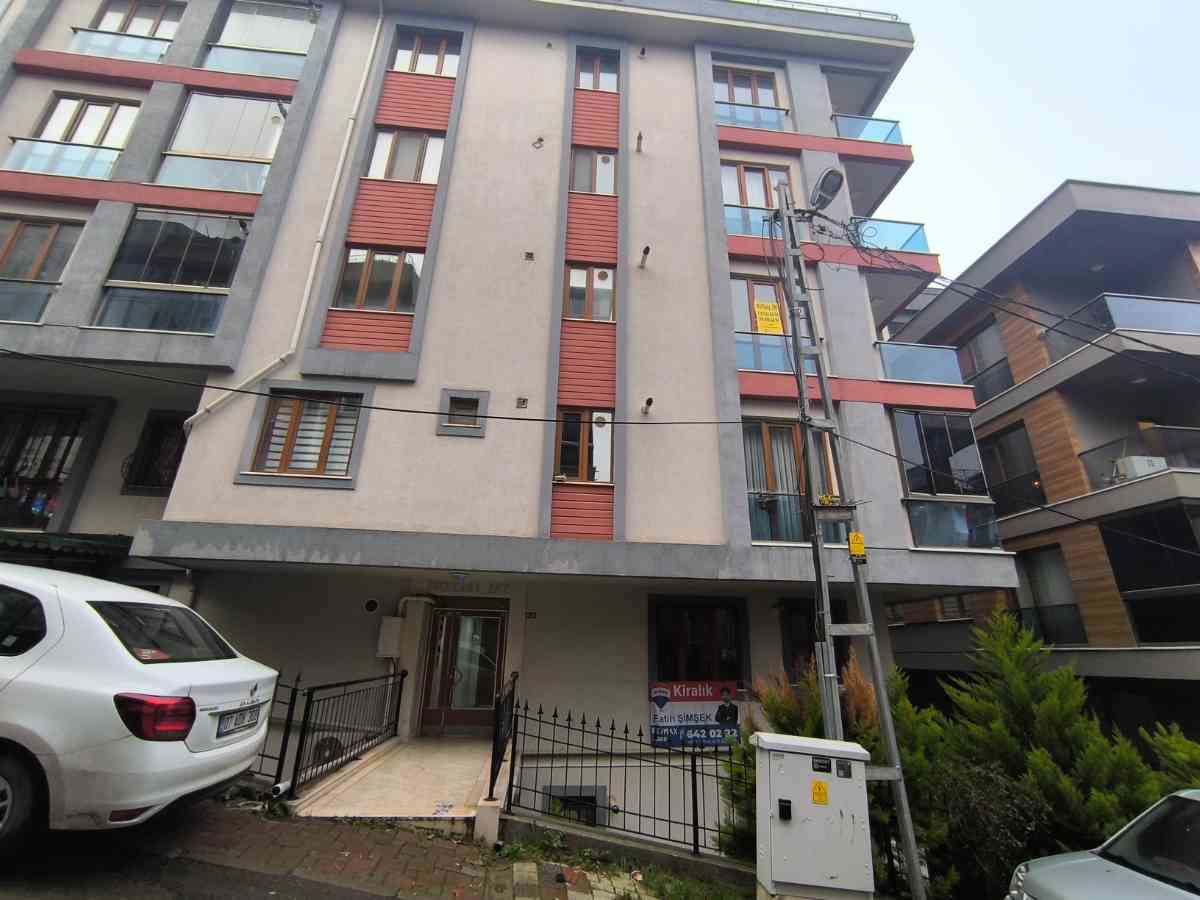 ÇEKMEKÖY MERKEZ MAH'DE 2+1 KİRALIK DAİRE