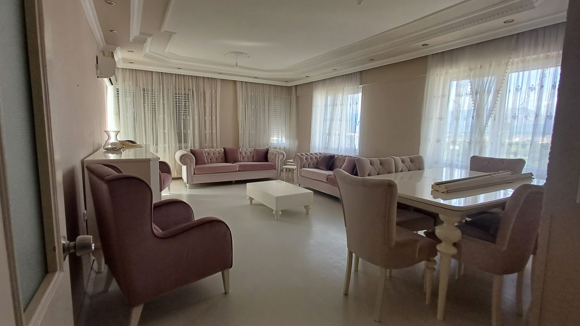 ANTALYA KONYALTI SİTELER  EŞYALI KİRALIK DAİRE