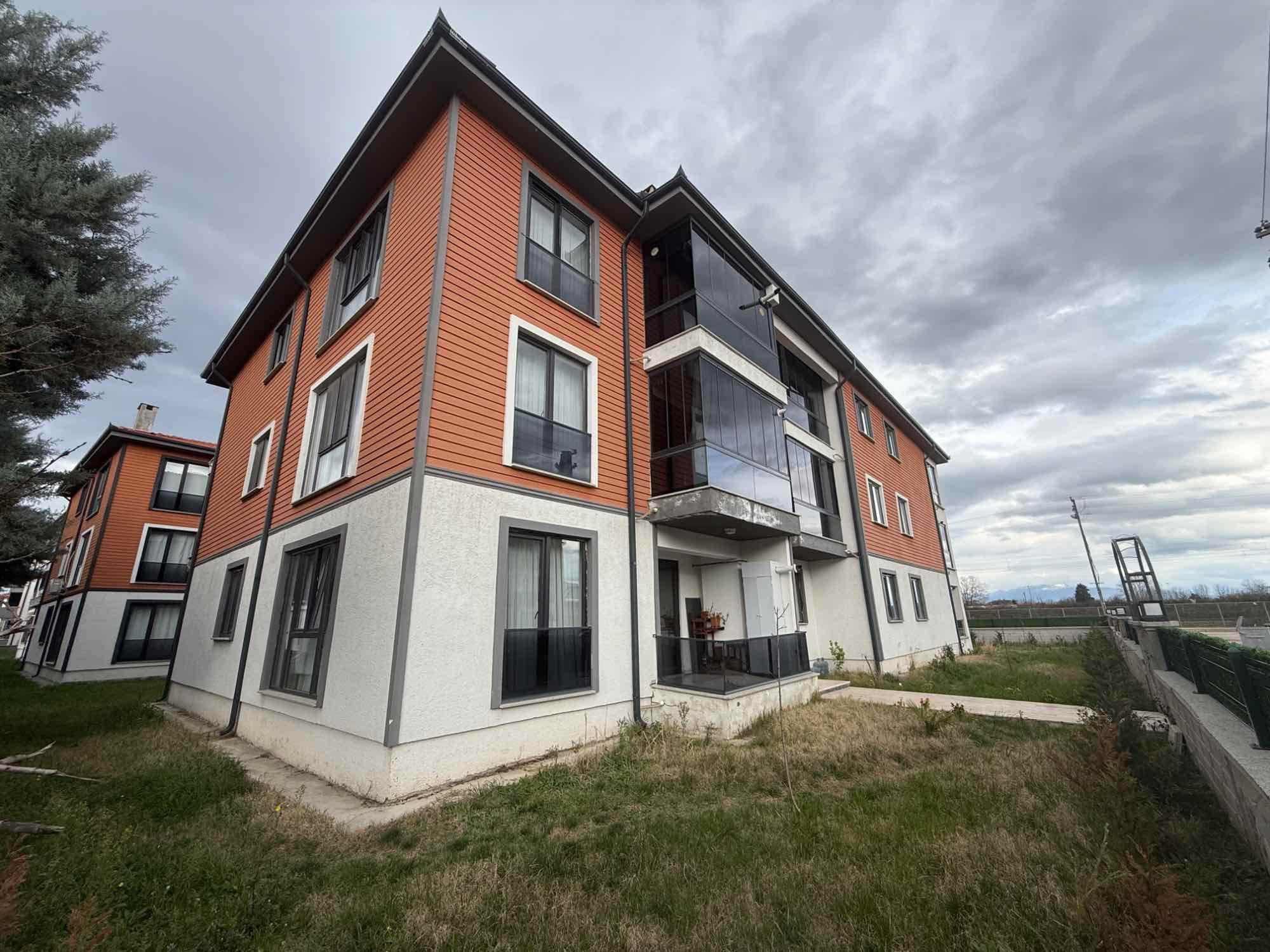 ÖMER İNAN REMAX HÜR FATIH MAH. 3+1 SITE İÇI GÜNEY CEPHE DAIRE
