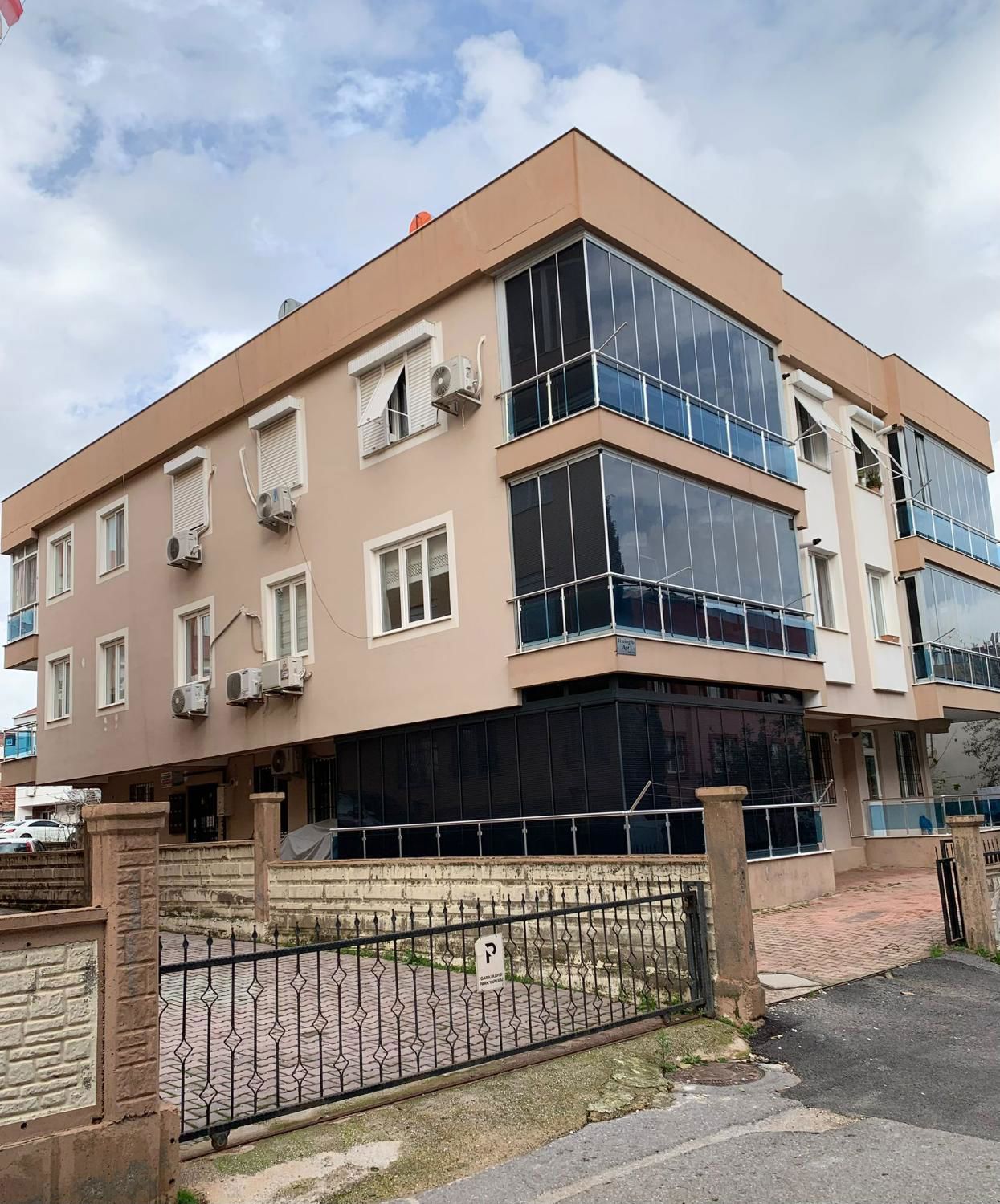 KEPEZ BARIŞ MAHALLESİNDE EŞYASIZ KİRALIK 2+1 GİRİŞ KAT DAİRE