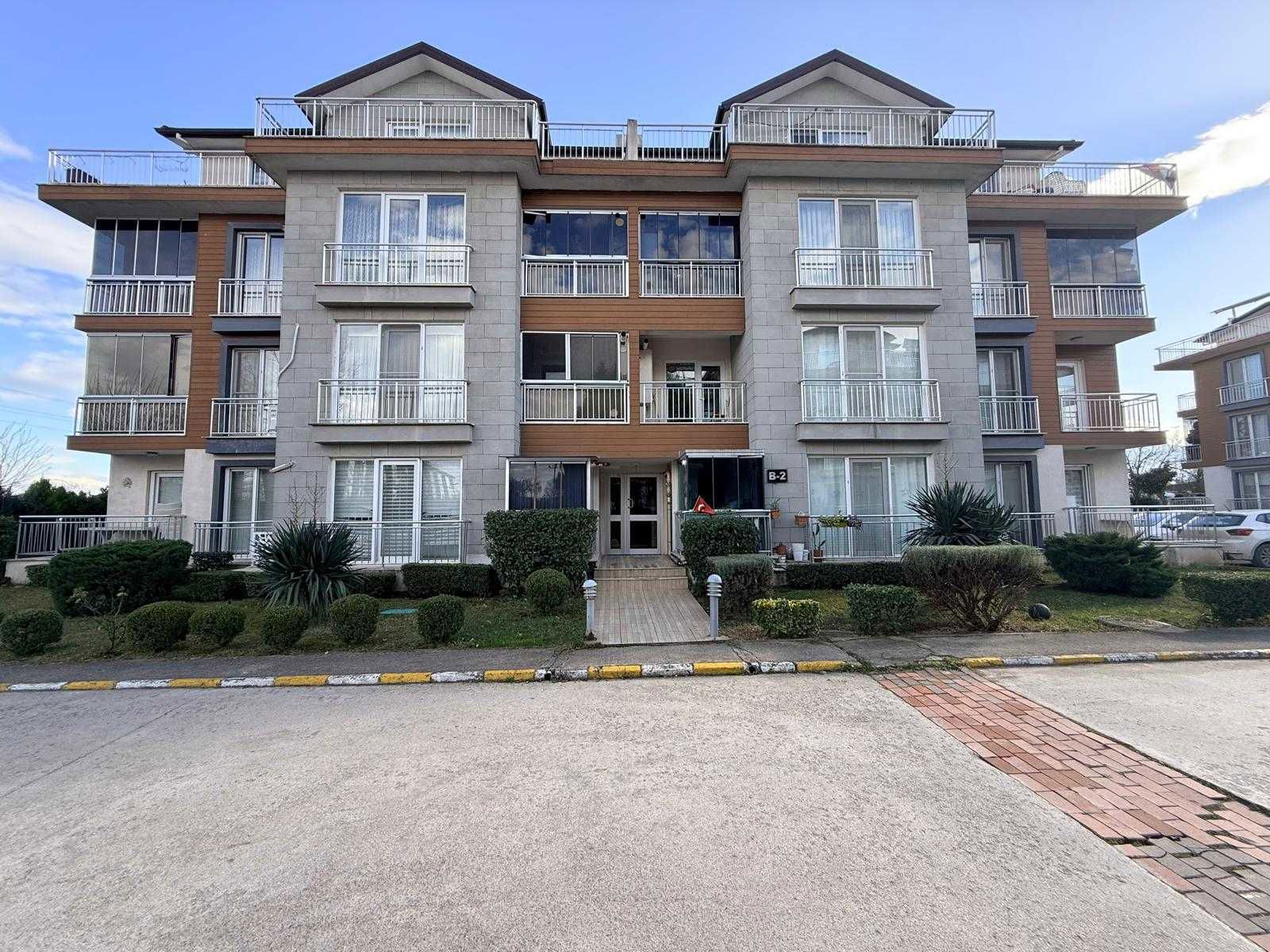 REMAX'DEN KARTEPE SARIMEŞE KONAKLARINDA SATILIK 3+1 DAİRE