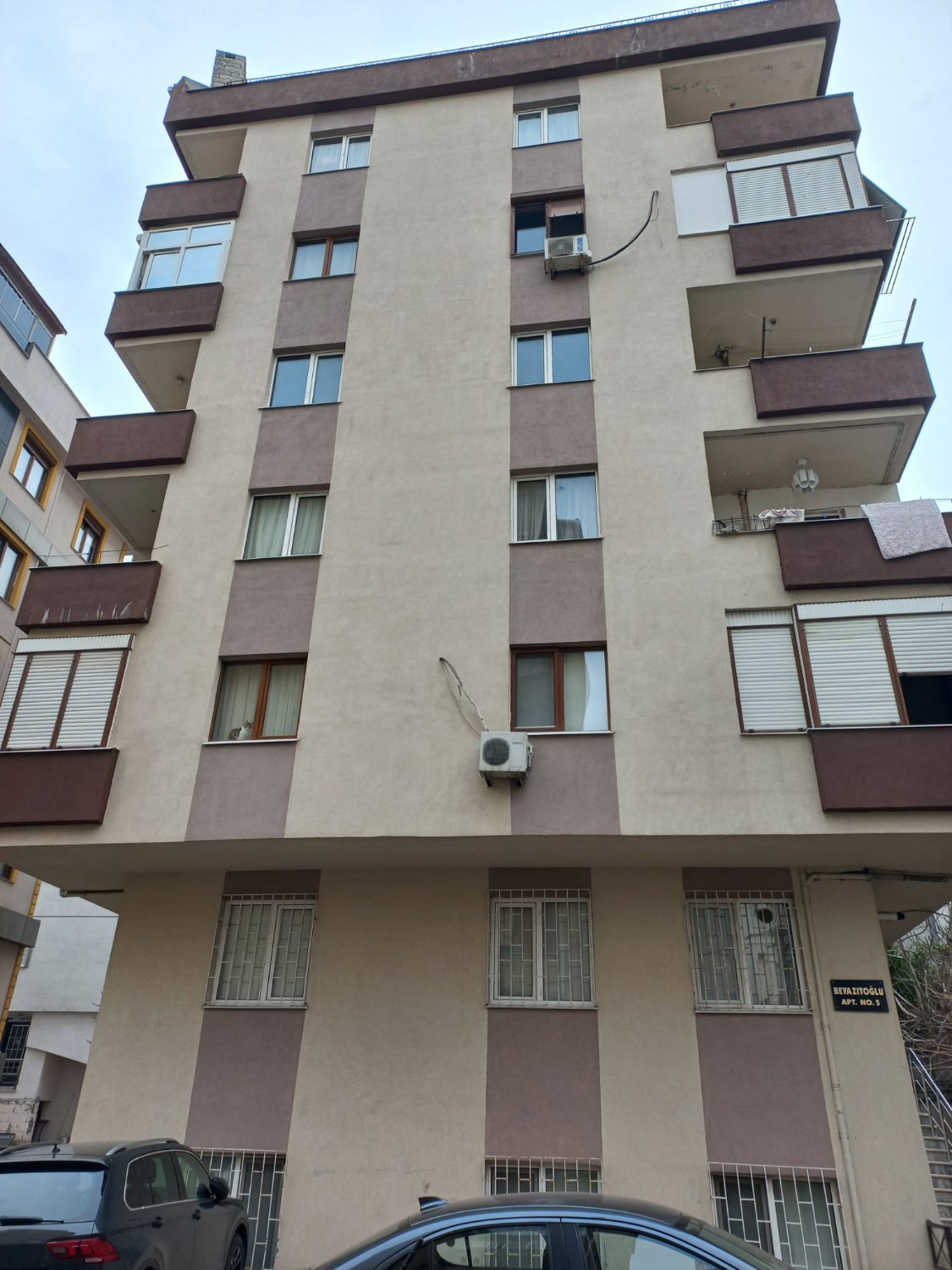 MALTEPE BAĞLARBAŞI SGK KARŞISI KATTA TEK 3+1, 130 M2 ARA KAT !