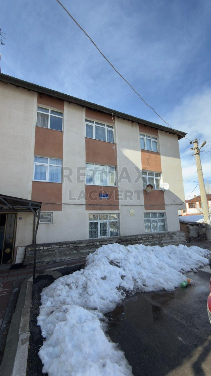 RE/MAX LACİVERT'TEN ABDURRAHMANGAZİ'DE 2+1 SATILIK DAİRE