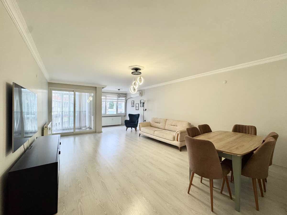 BORNOVA MUSTAFA KEMAL CADDESİ CEPHELİ 3+1 SATILIK DAİRE
