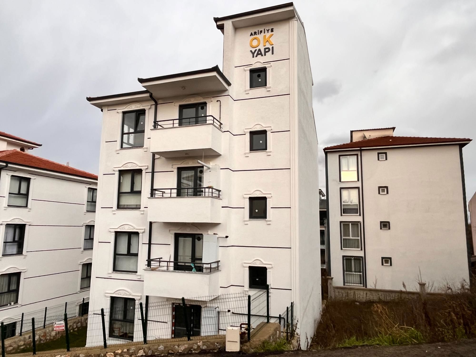 REMAX MAVİ SERDİVAN BEŞKÖPRÜDE 2+1 SATILIK ASANSÖRLÜ SIFIR DAİRE