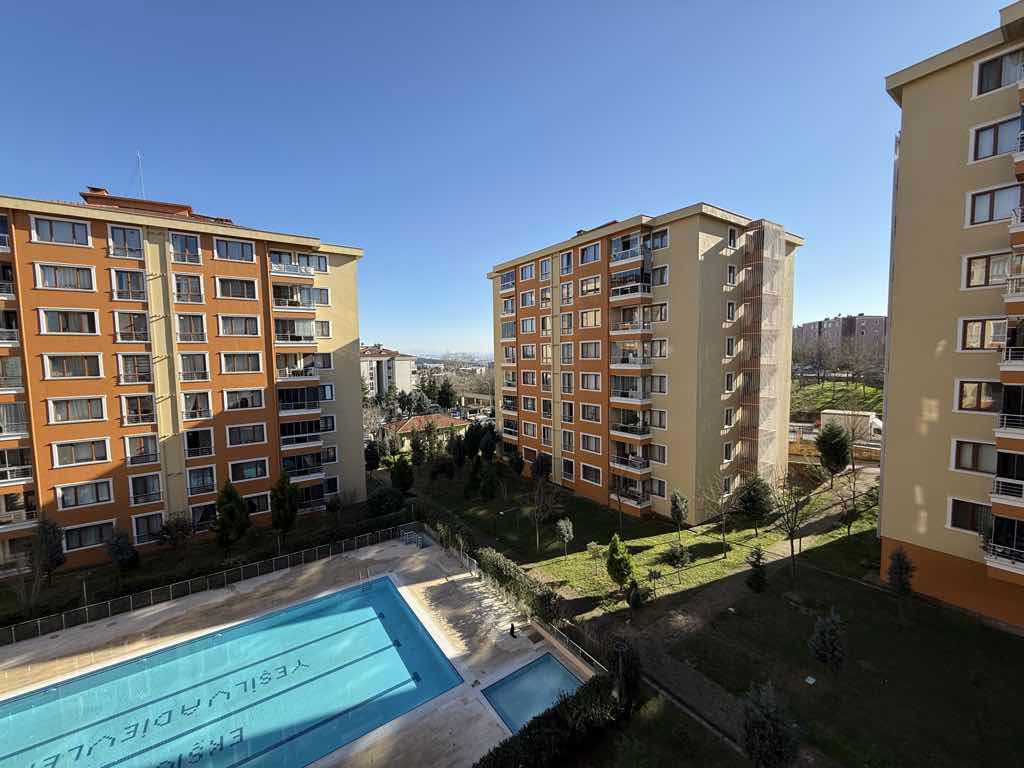 PENDİK YEŞİL VADİ EVLERİ’NDE FERAH MANZARALI SATILIK 3+1 7/24 GÜVENLİKLİ SİTE YAŞAMI