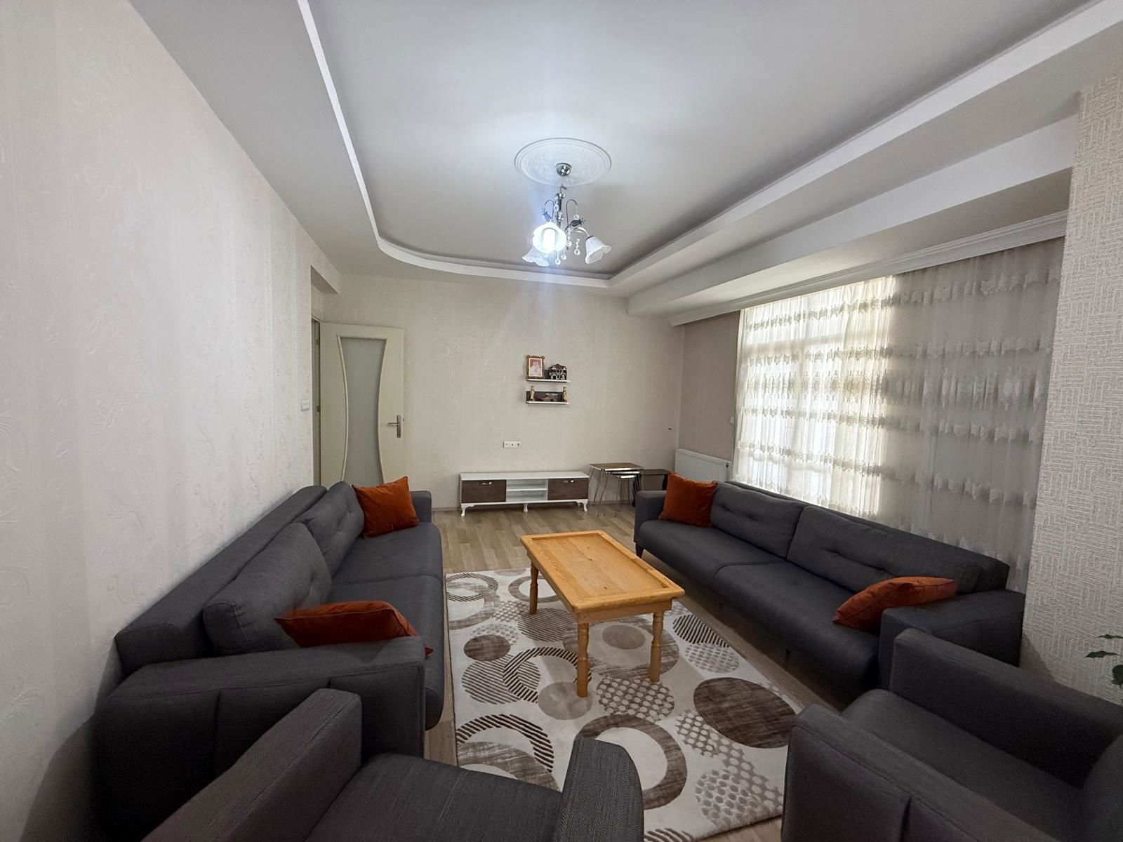 REMAX POINT'TEN AKŞEMSETTİN MAHALLESİNDE SATILIK GENİŞ 3+1 DAİRE