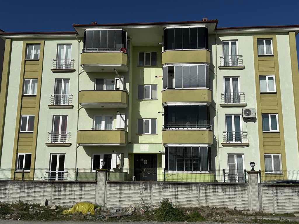 MERKEZİ KONUM! METROBÜS & VALİLİĞE YAKIN, MUTFAK-BANYO SIFIR 3+1