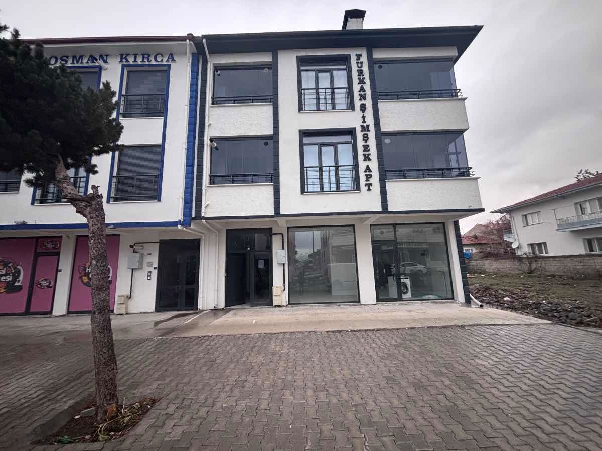 REMAX DEM'DEN CUMHURİYET MAHALLESİNDE SATILIK 1+1 DAİRE