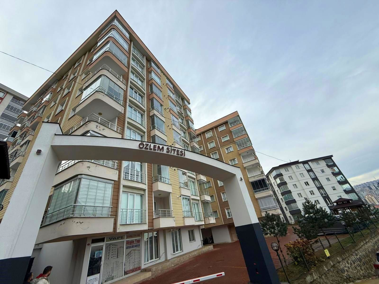 YÜKSEK KİRA GETİRİLİ, EŞYALI, 2+1 E DÖNÜŞTÜRÜLEBİLİR DAİRE