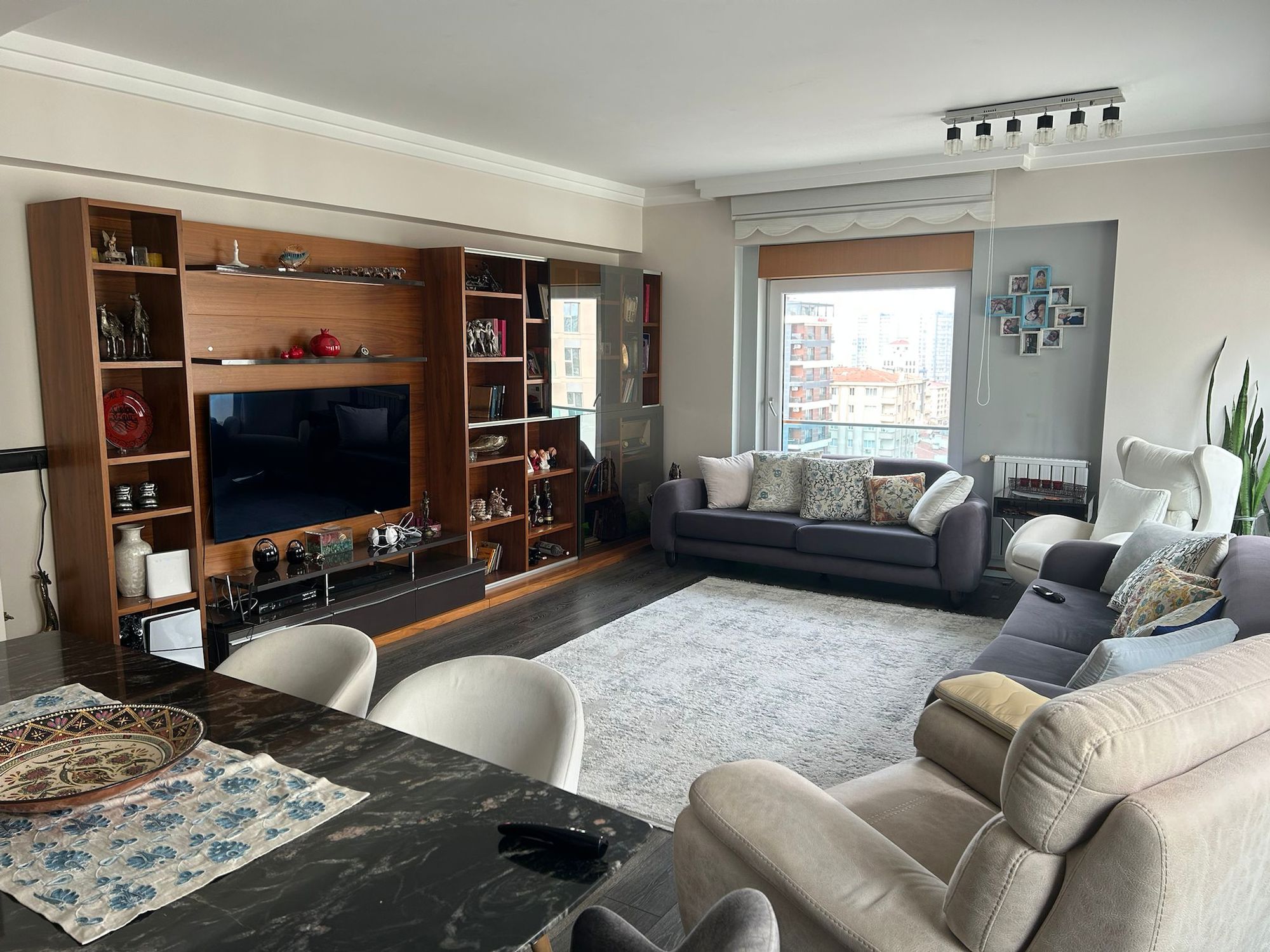 FİKİRTEPE’DE SATILIK LÜKS 3+1 DAİRE