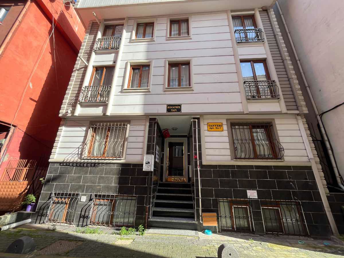 ŞİŞLİ GÜLBAHAR MAHALLESİNDE GENÇ BİNADA SATILIK DUBLEKS