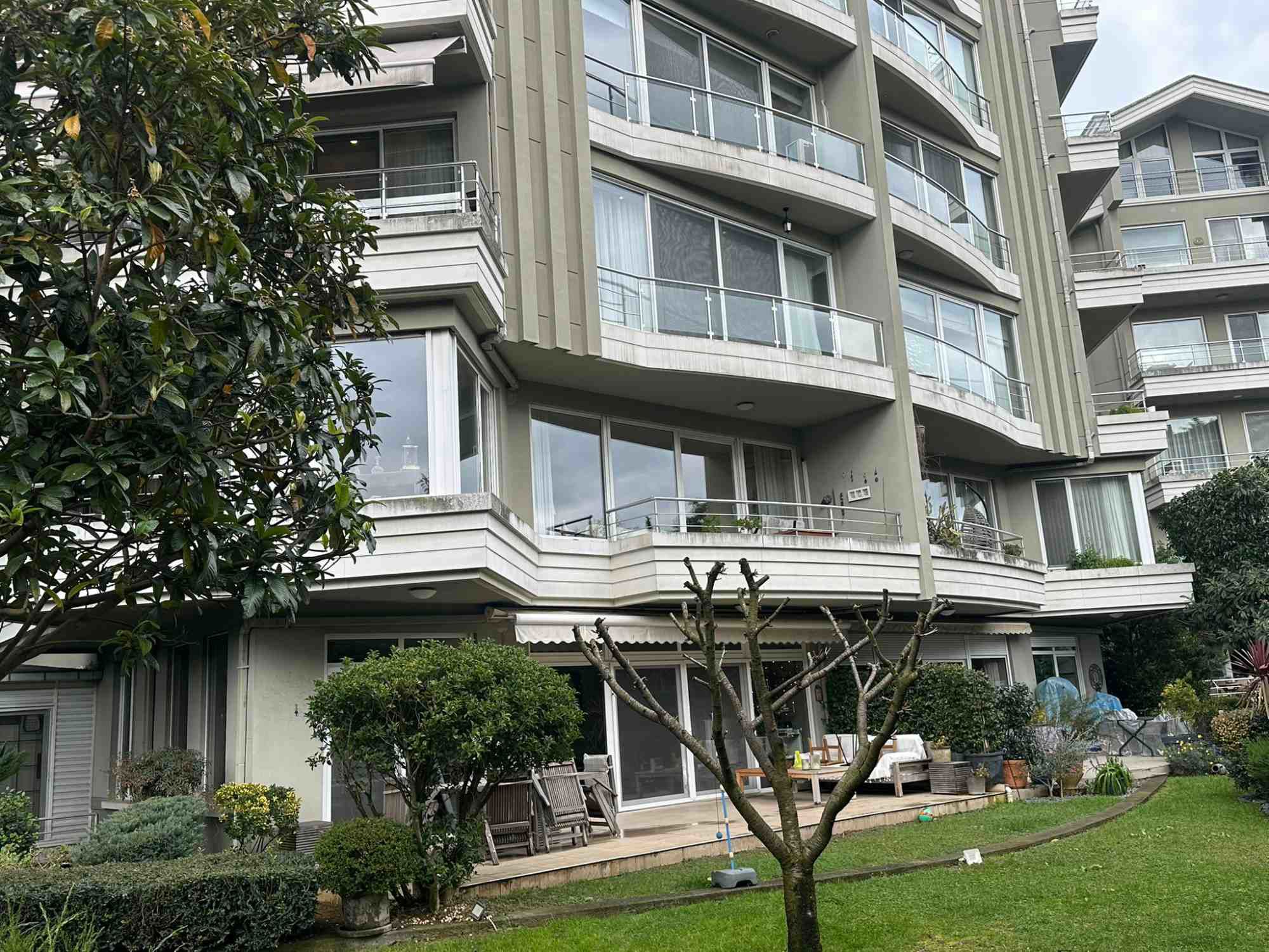 TARABYA AKSOY SITESI;  KALİTELI YAŞAM FIRSATI SATILIK 4+1 DAIRE!!!