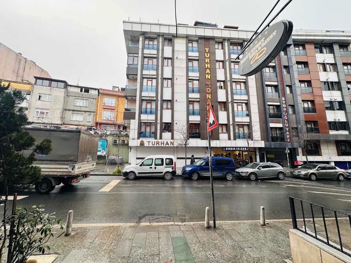 KAĞITHANE - TURHAN KONAKLARI'NDA 2AYRI GIRIŞLI TERASLI DUBLEKS -ASANSÖRLÜ - MERKEZI KONUM