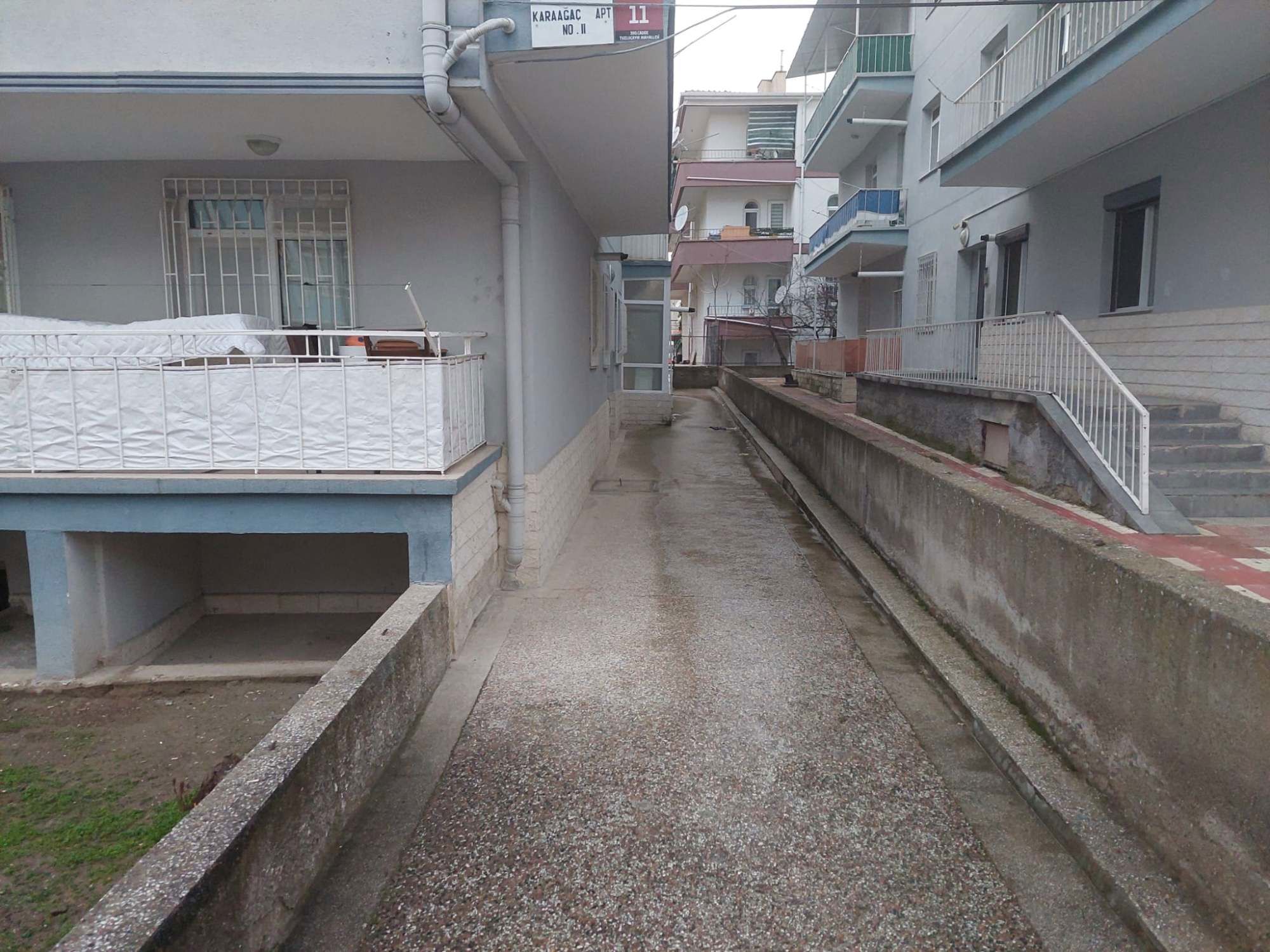 TUZLUÇAYIR MH DE 300. SOKAKTA GİRİŞ KAT (BAHÇE KATI) SATILIK 3+1 DAİRE