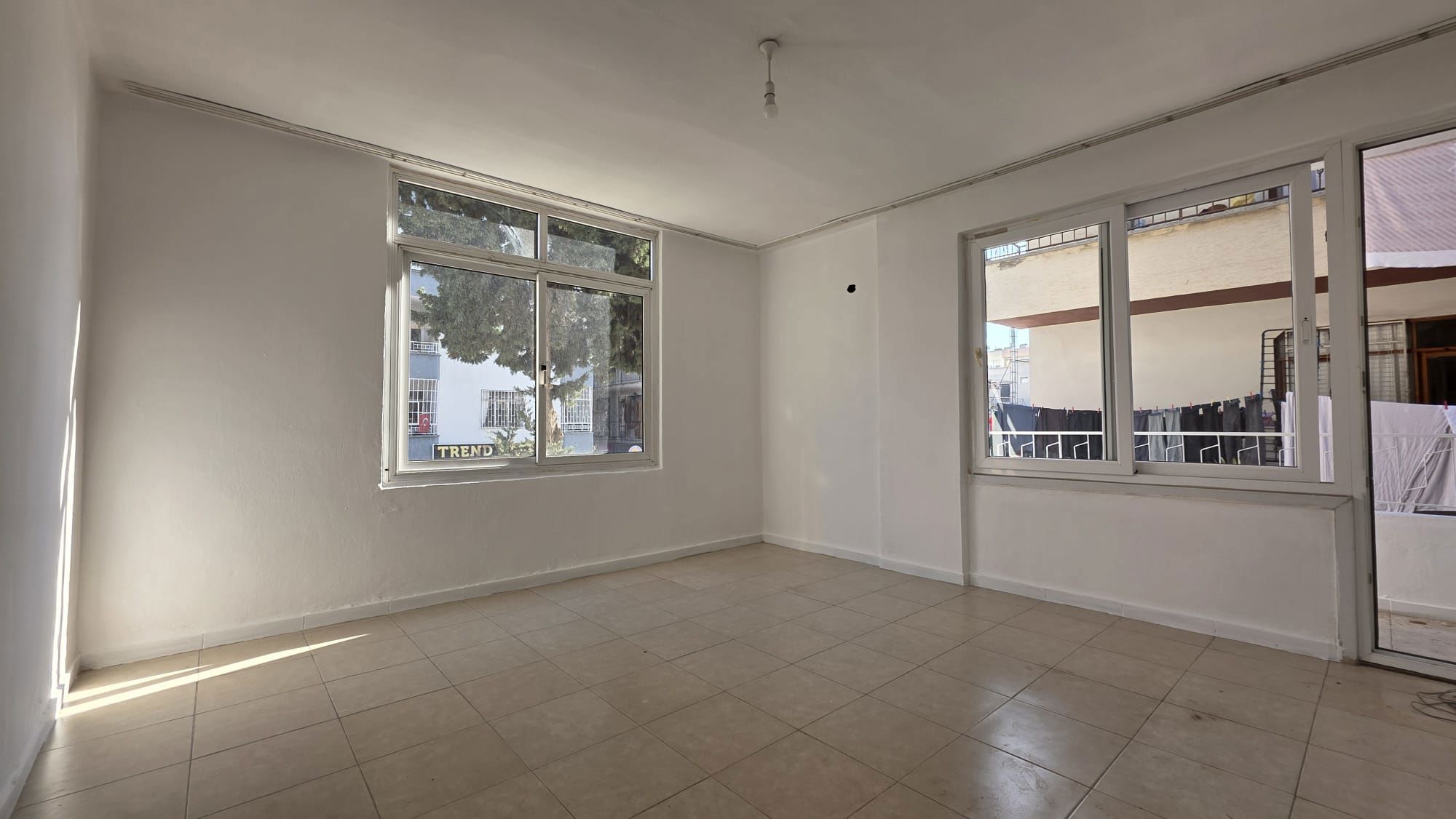 REMAX RİNA'DAN YENİŞEHİR BAHÇELİEVLER MAH.DE MERKEZİ KONUMDA 2+1 DAİRE