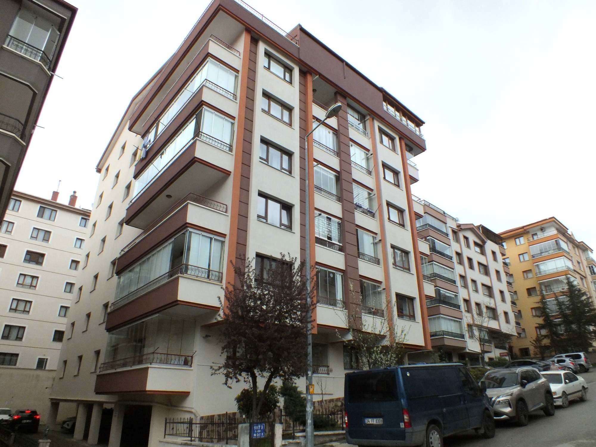 7+1 KABİL CAD. VE LİZBON CAD. KOMŞU, DUBLEKS, 350 M²