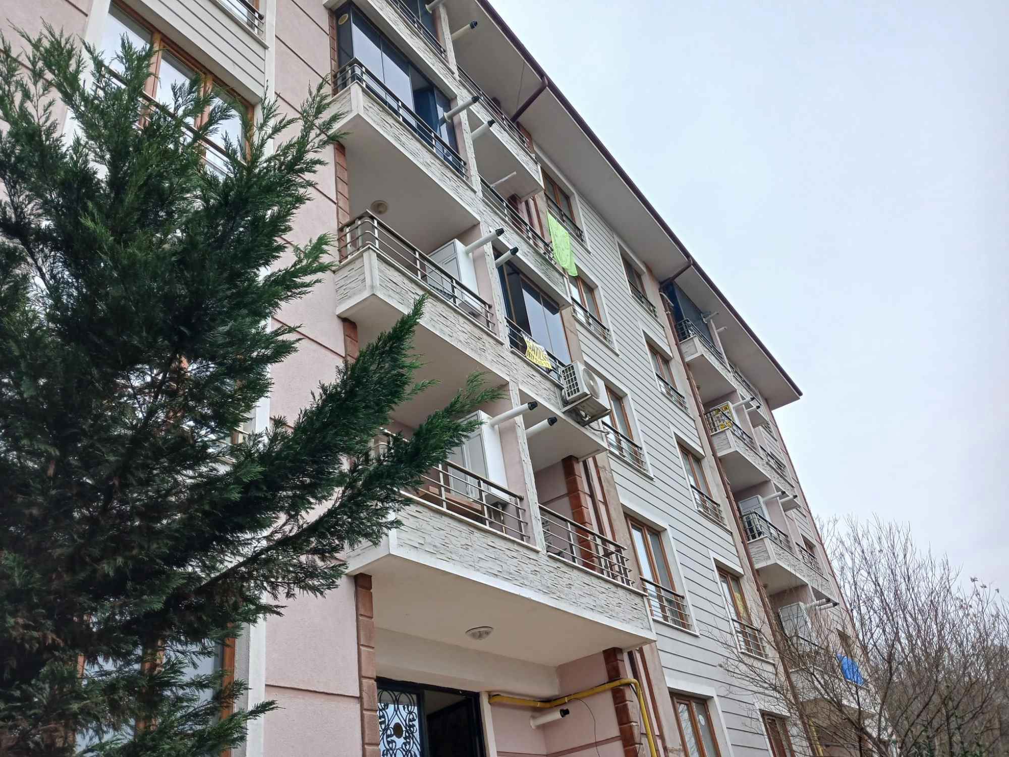 RE/MAX HÜR ALİ KUTANİS'TEN MALTEPE'DE ŞEHİR MANZARALI SATILIK 5+1 ÇATI DUBLEX