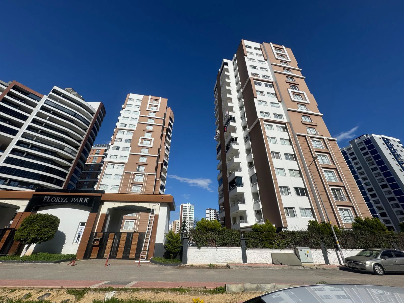 REMAX TOROS'TAN AKDENİZ MH FLORYA PARK SİTESİ'NDE KİRALIK 4+1