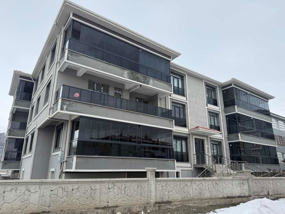 REMAX DEM'DEN DEMİRKENT MAHALLESİNDE SATILIK 140M2 3.5+1 DAİRE